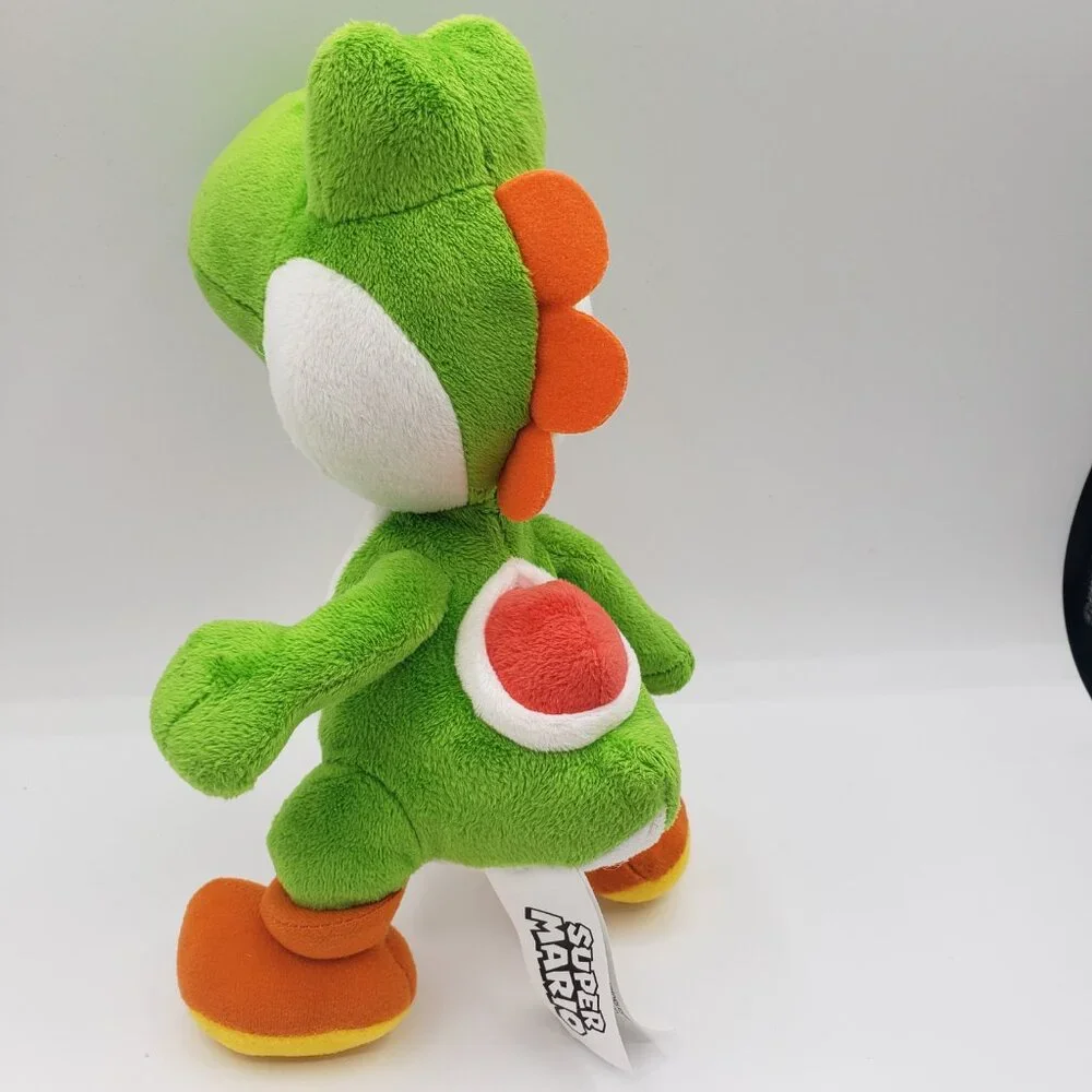 Super Mario “Yoshi” 9” Plush/Stuffed Animal - Nintendo -  Jakks Pacific 2021